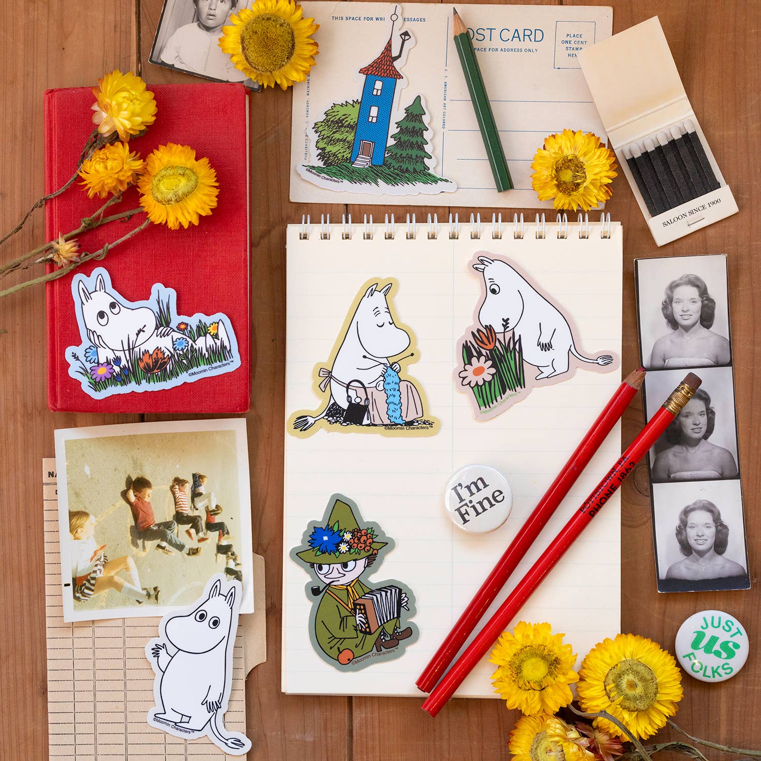 Moomin® - Moomintroll Floral Field Sticker