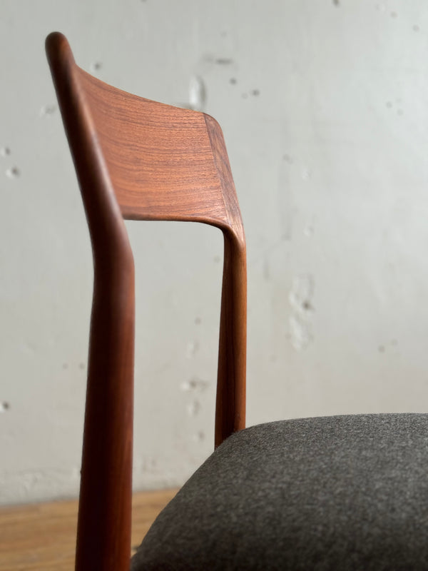 Single Side Chair / Desk Chair in Teak by Henning Kjaernulf