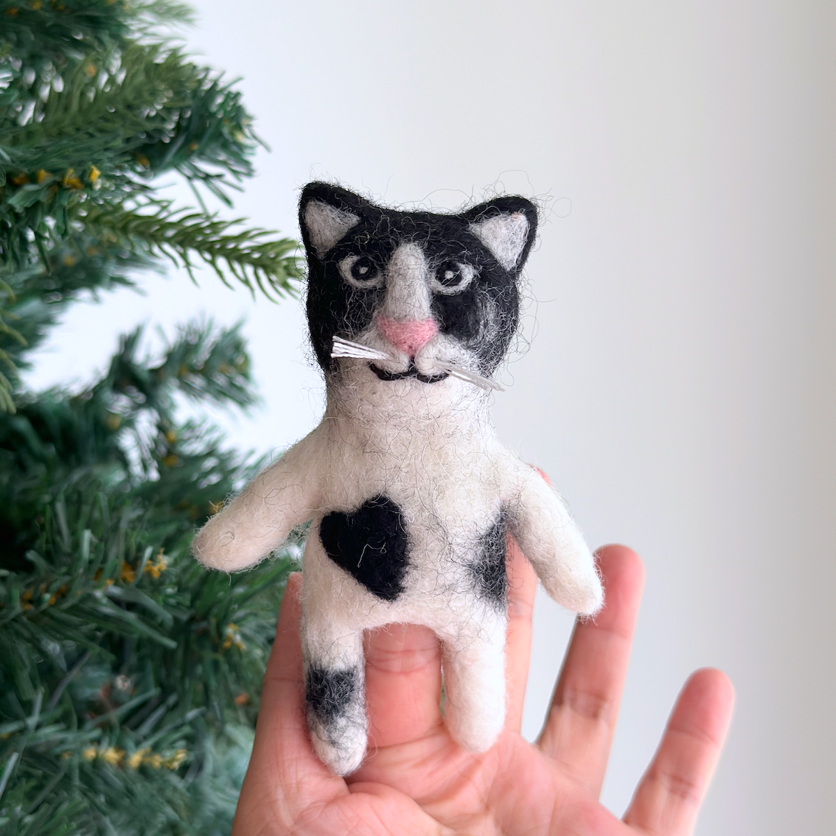 Felt Cat Finger Puppet Set