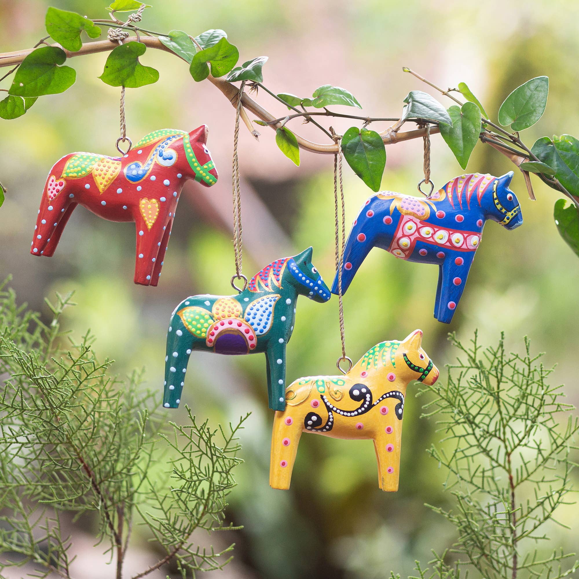 Handmade Dala Horse Wood Ornaments: Bright