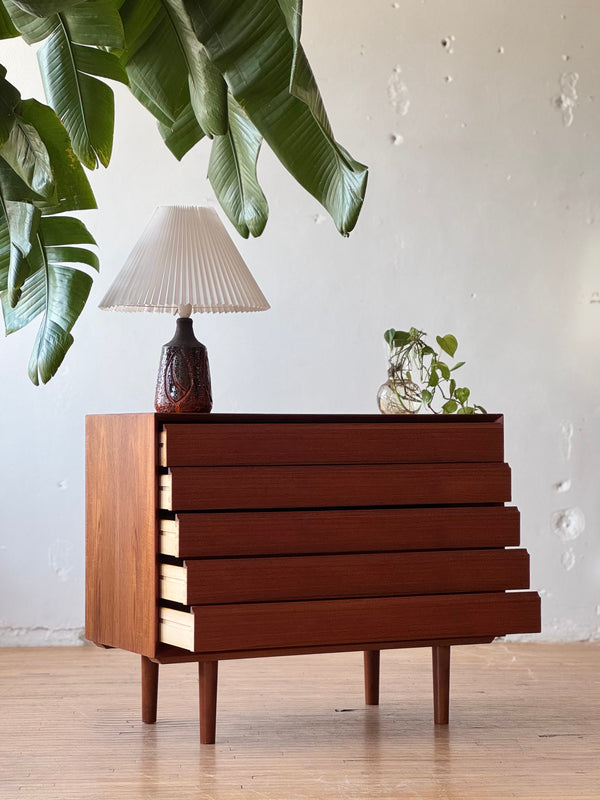 Mid-Century / Danish Modern Teak Chest Of Drawers By Poul Cadovius