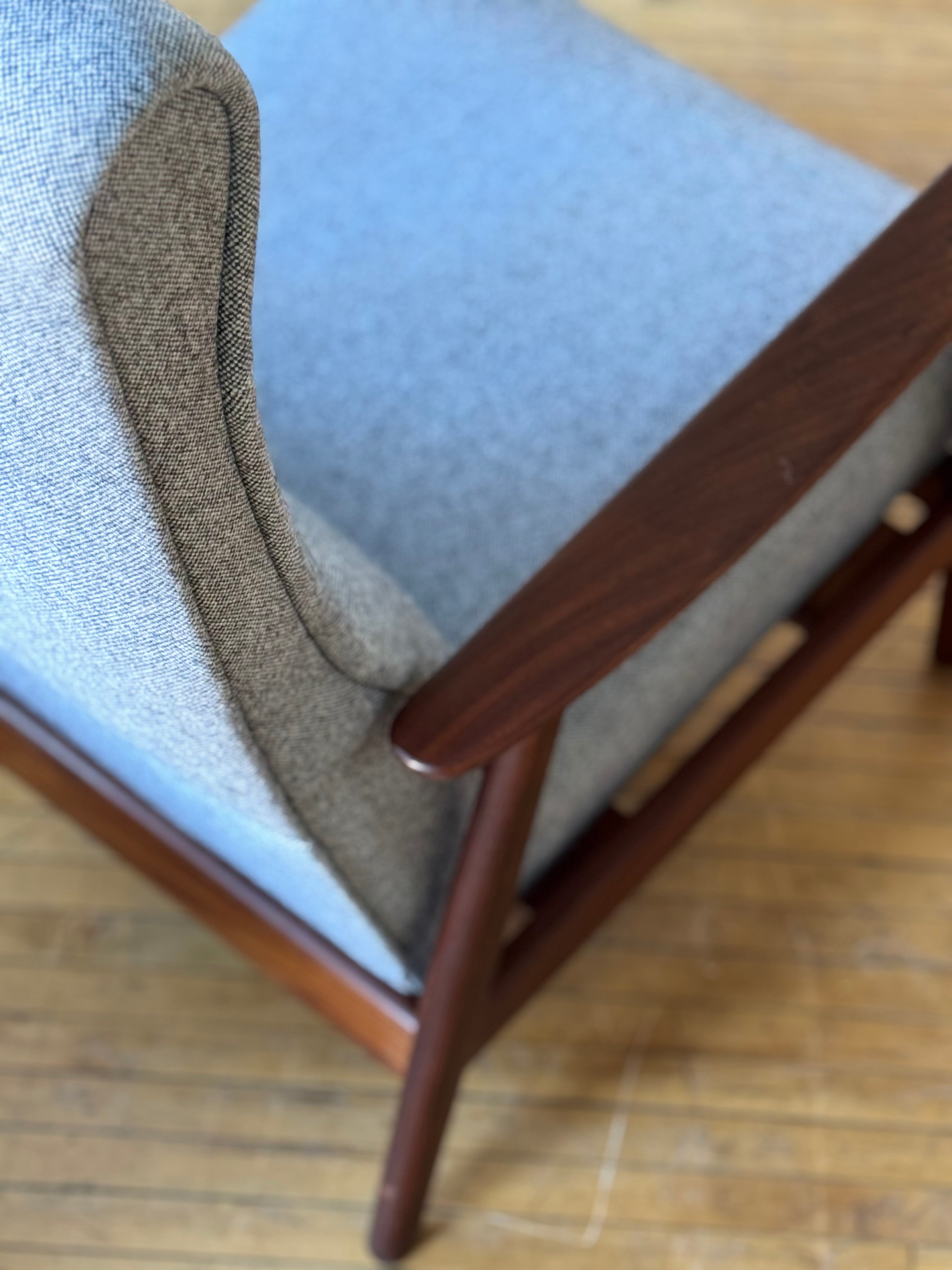 Danish Modern Lounge Chair in Teak/Wool