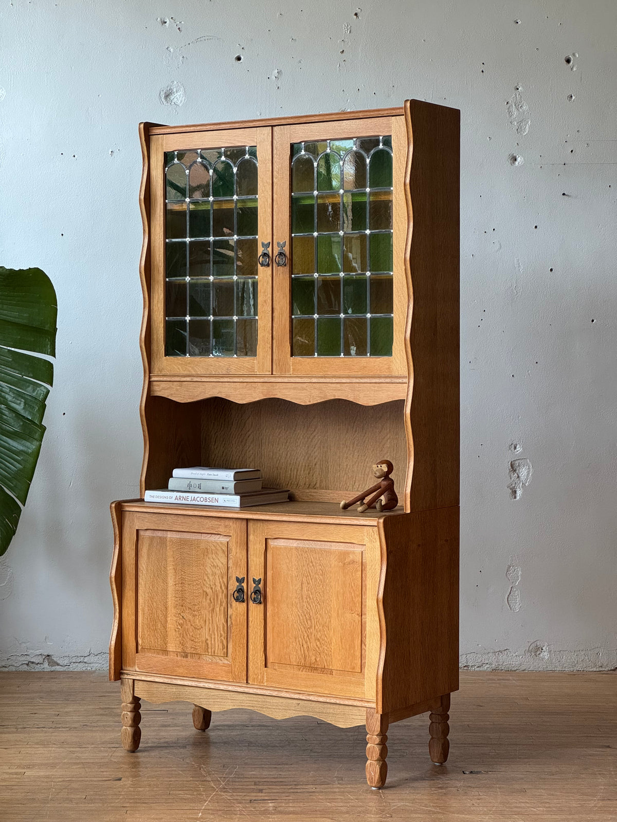Danish Bookshelf / Display in Oak and Stained Glass by Henning Kjaernulf #3708