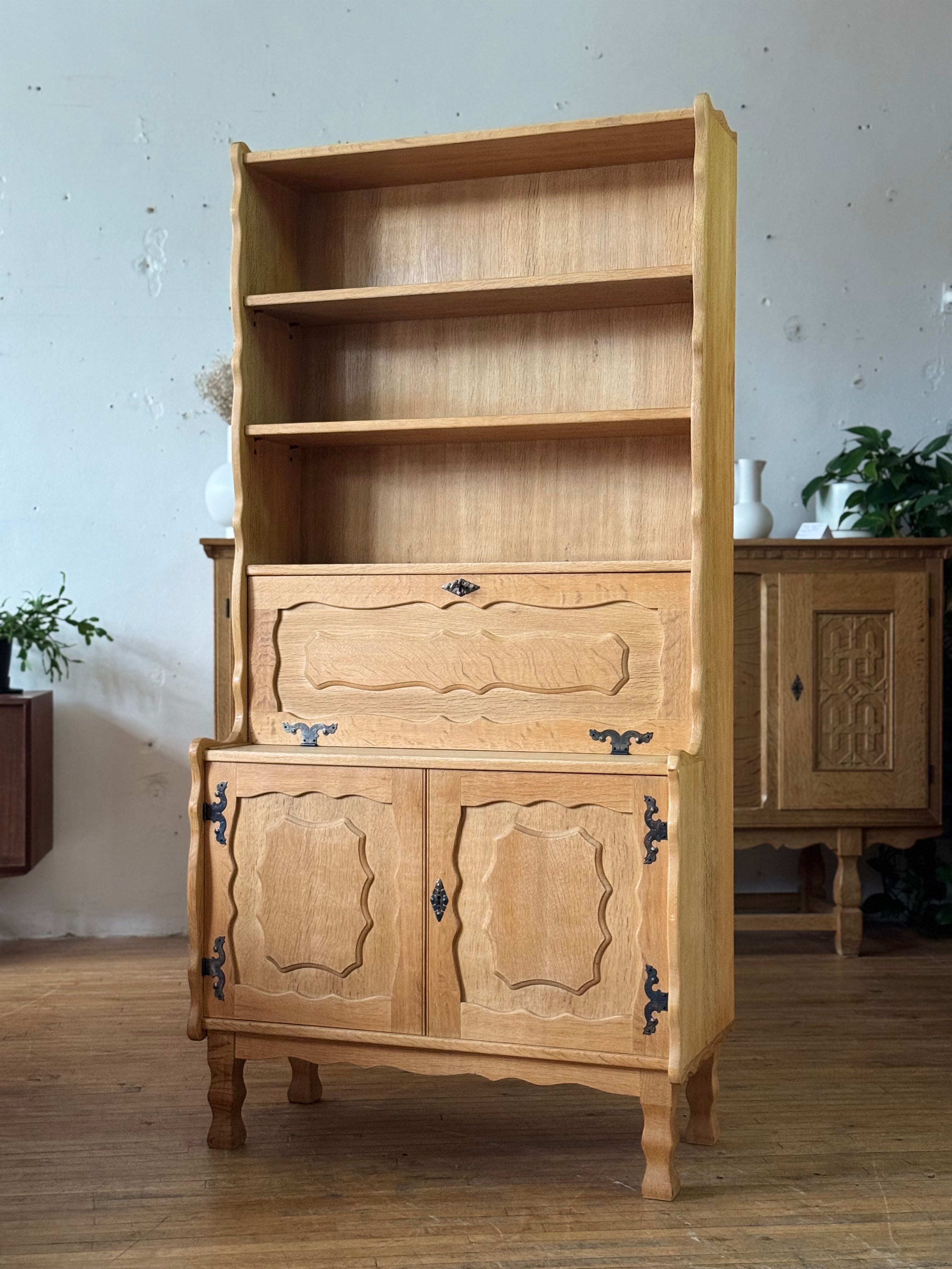 Oak Bookshelf #3696