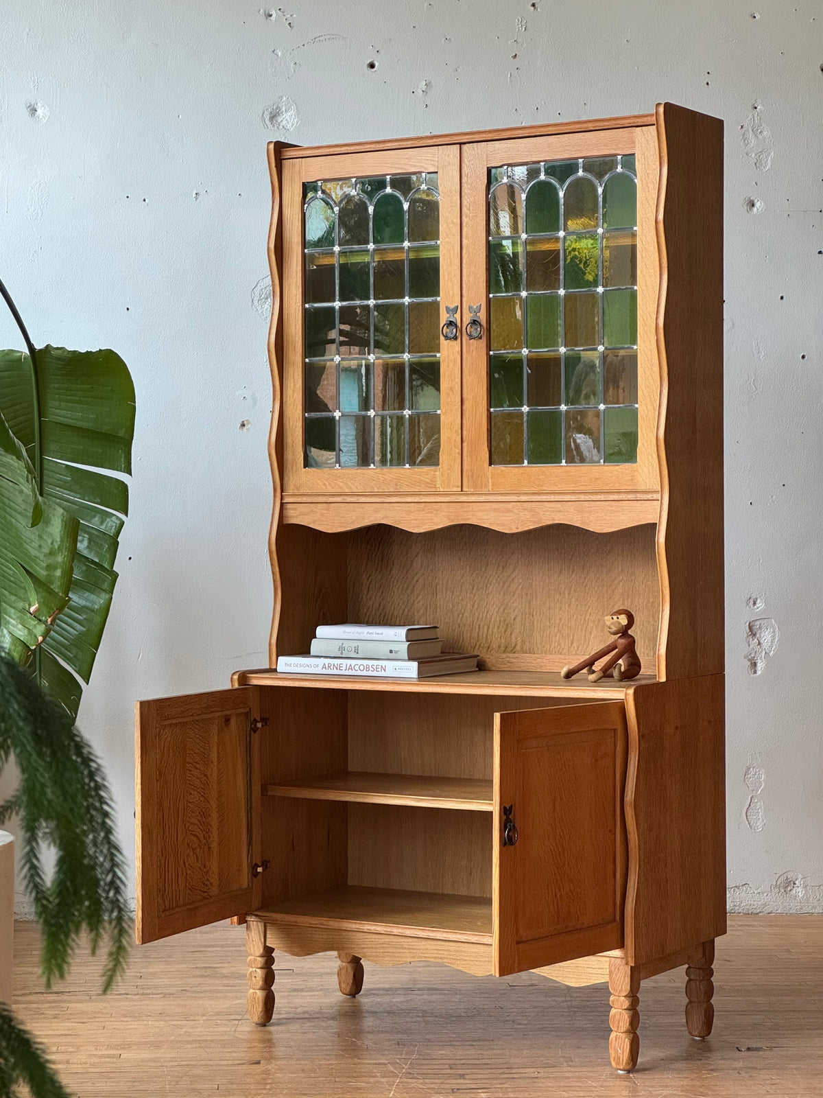Danish Bookshelf / Display in Oak and Stained Glass by Henning Kjaernulf #3708