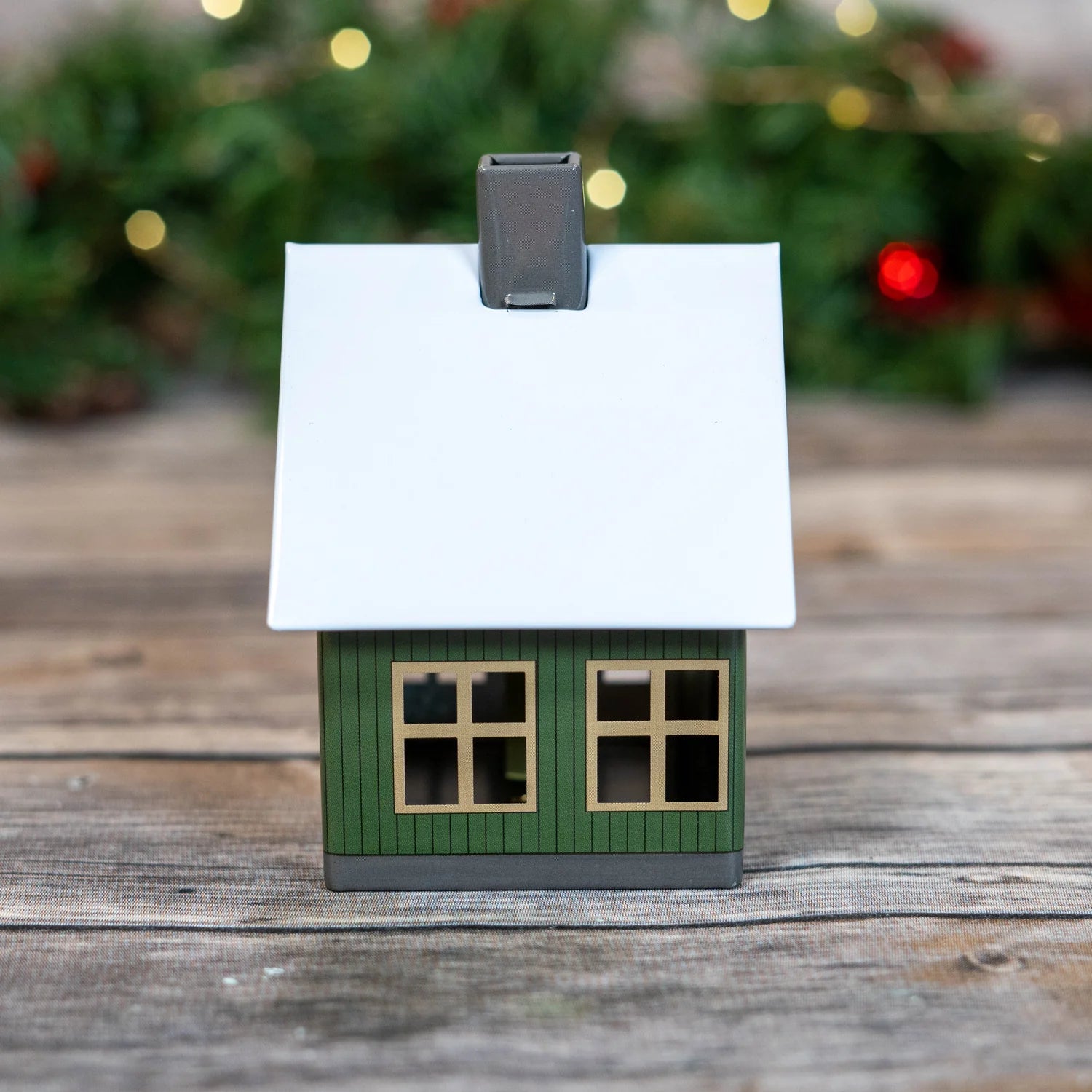 Miniature Metal Rustic Cabin German Smoker: Forest Green