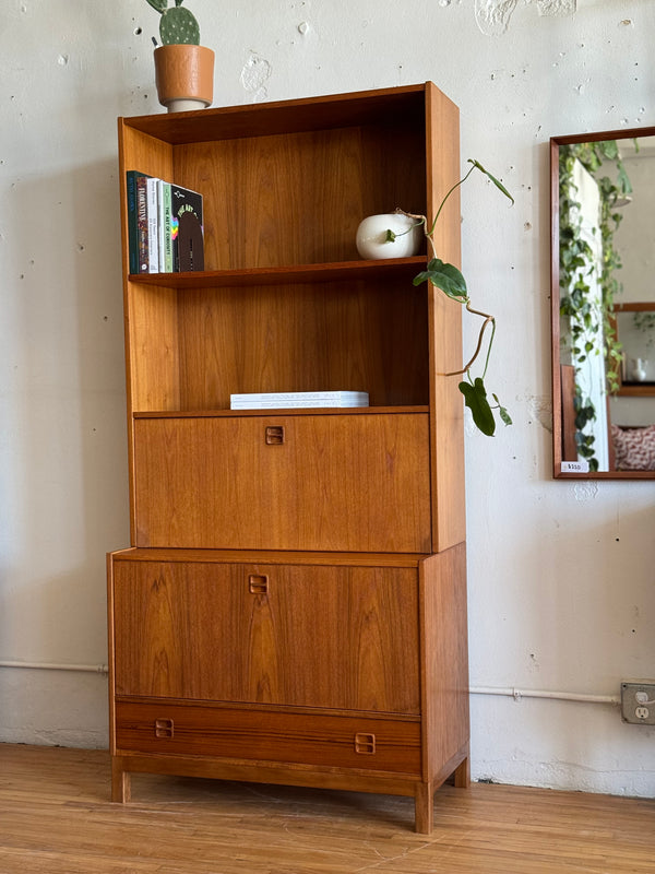 Danish Bookshelf / vinyl storage / Secretary in teak