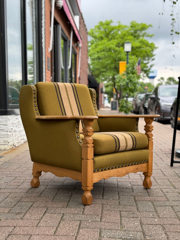 Danish Lounge Chair in Oak in the Style of Henning Kjaernulf #55