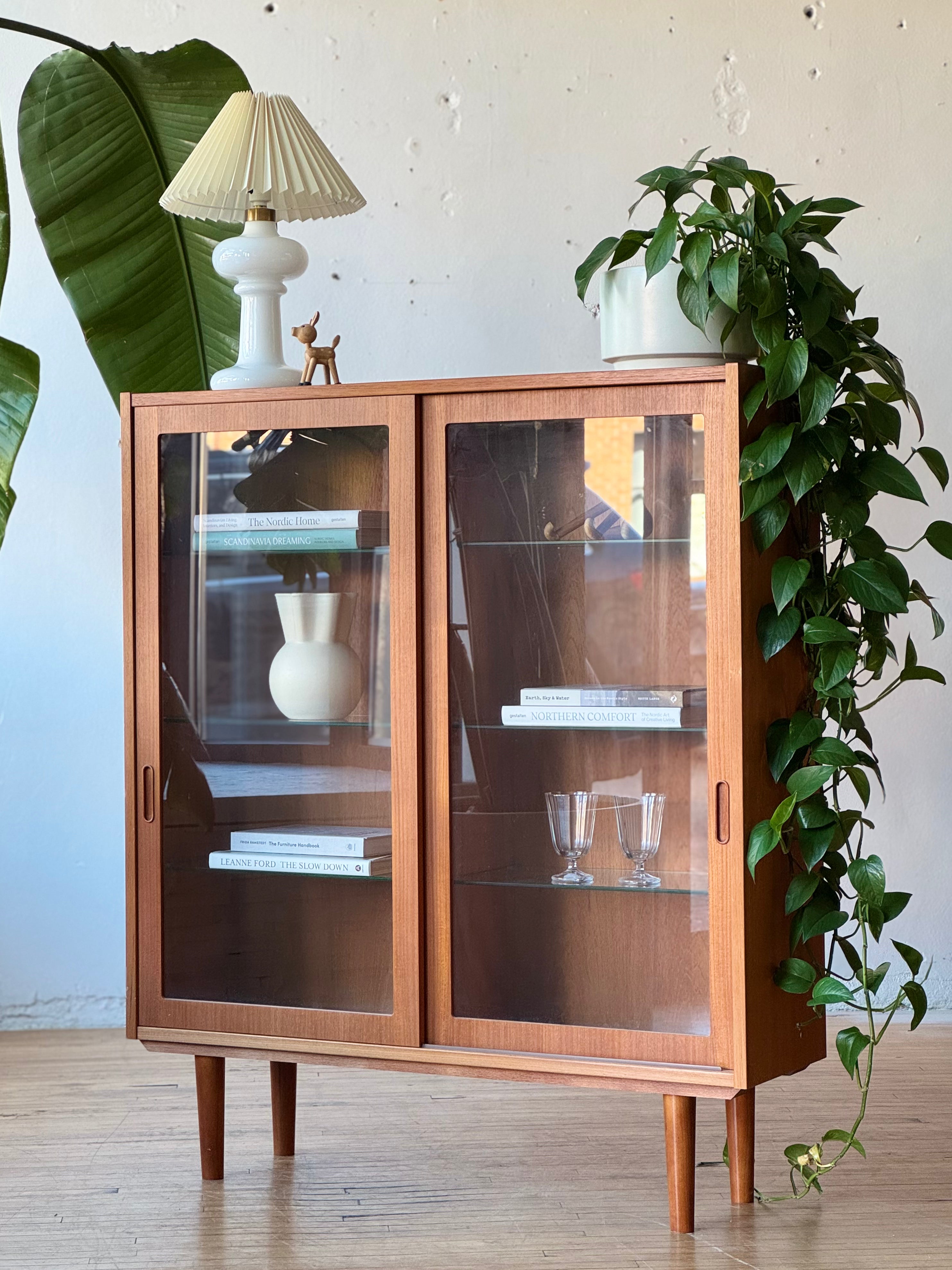 Danish Modern Cabinet in Teak & Glass by Carlo Jensen for Poul Hundevad