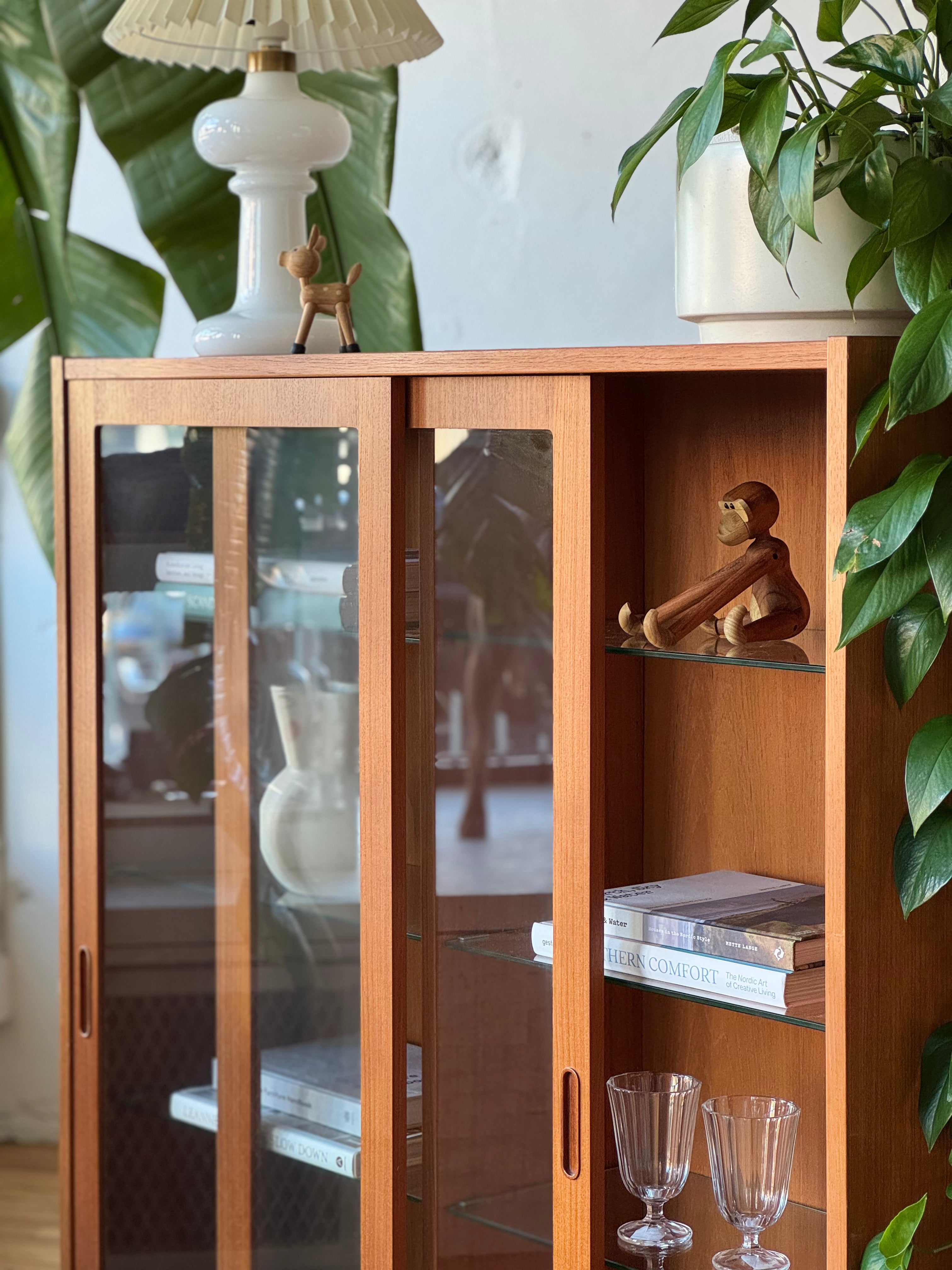 Danish Modern Cabinet in Teak & Glass by Carlo Jensen for Poul Hundevad