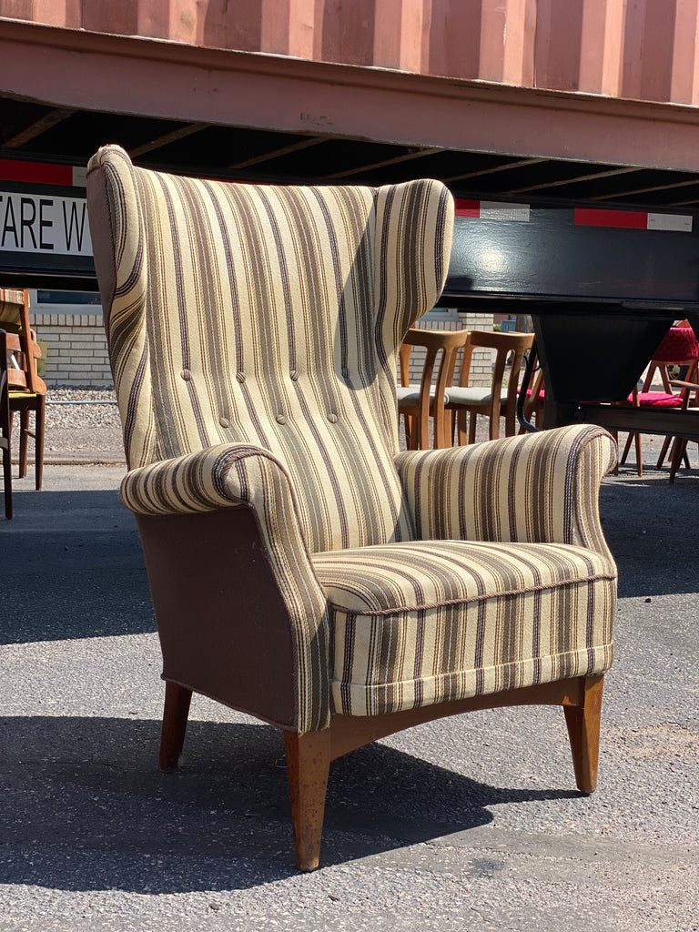 Fritz Hansen Wingback Lounge Chair #209