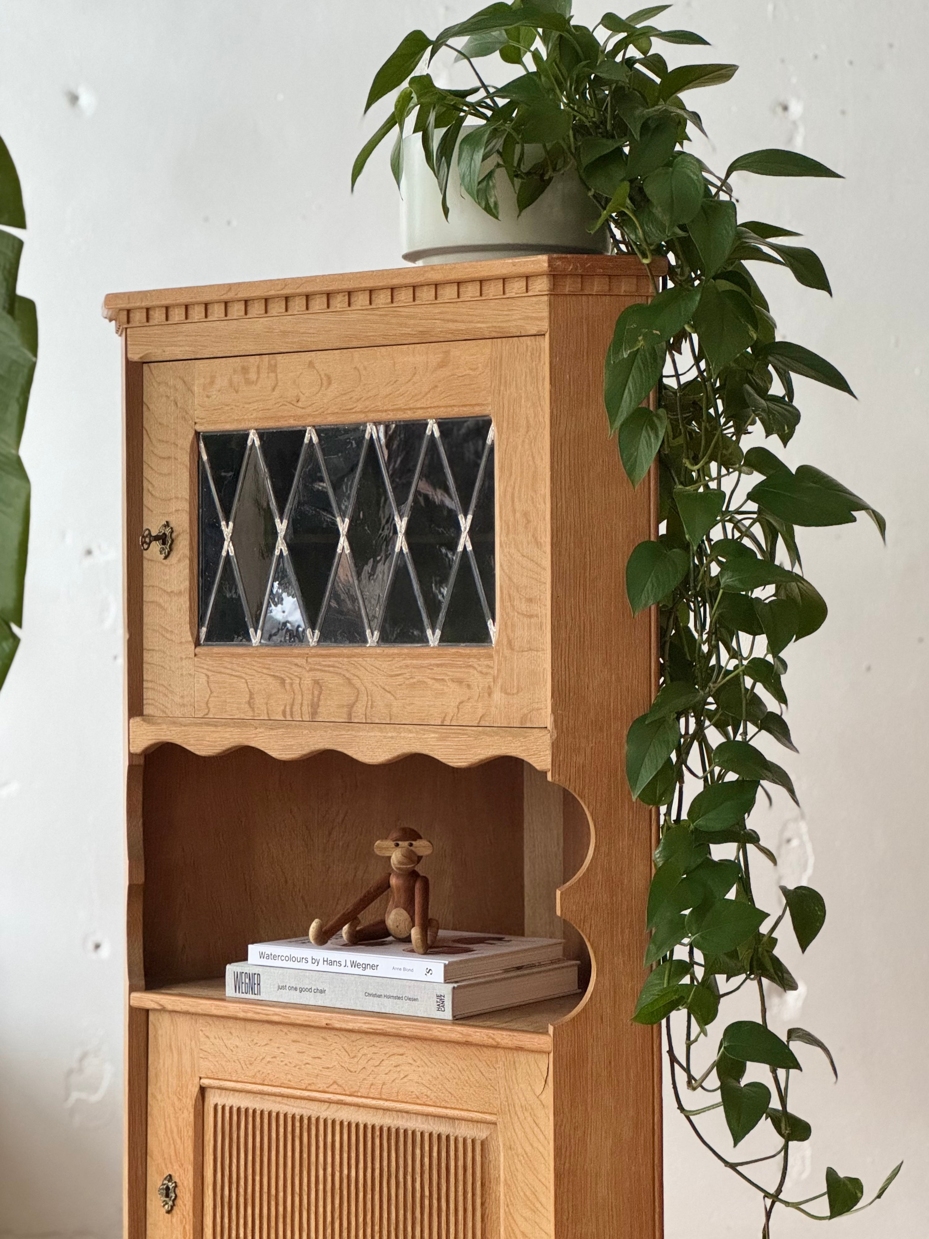 Oak Corner Cabinet #2714