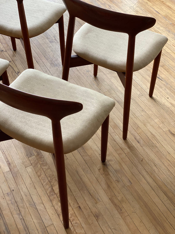 Set of 4 Teak Dining Chairs in Teak Designed by Harry Ostergaard