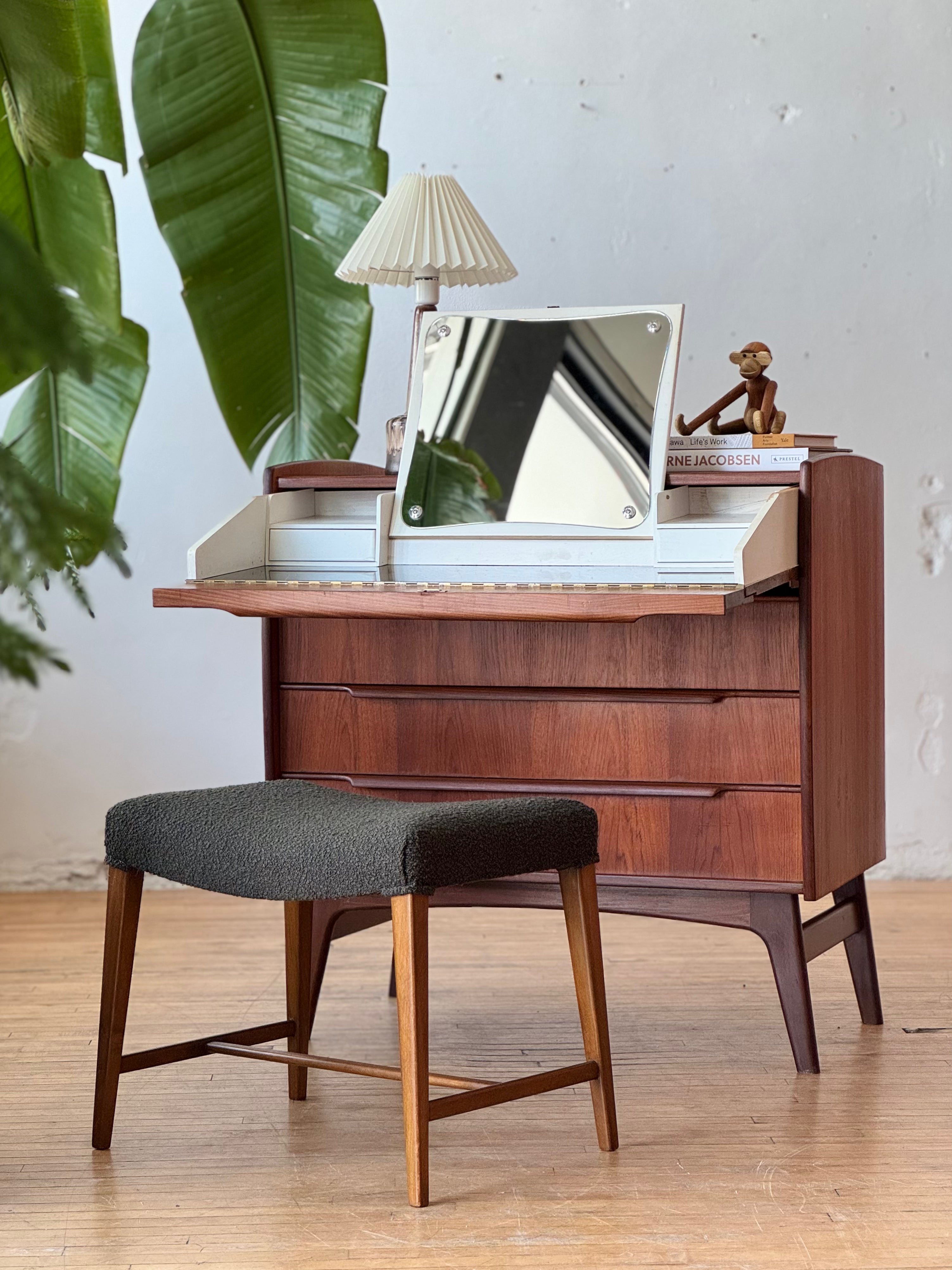 Danish Modern Chest of Drawers / Vanity