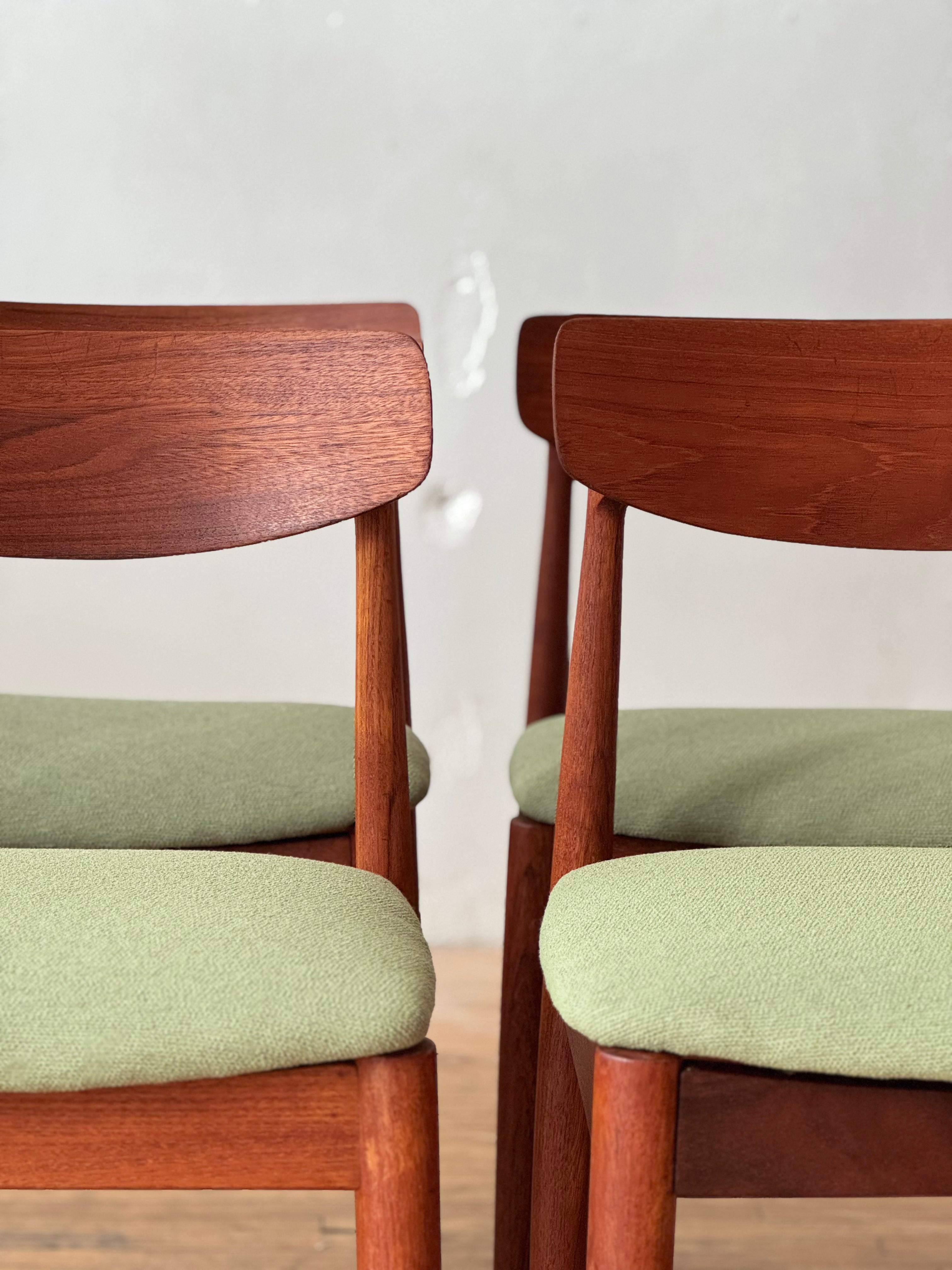 Set of 4 Danish Dining Chairs in Teak