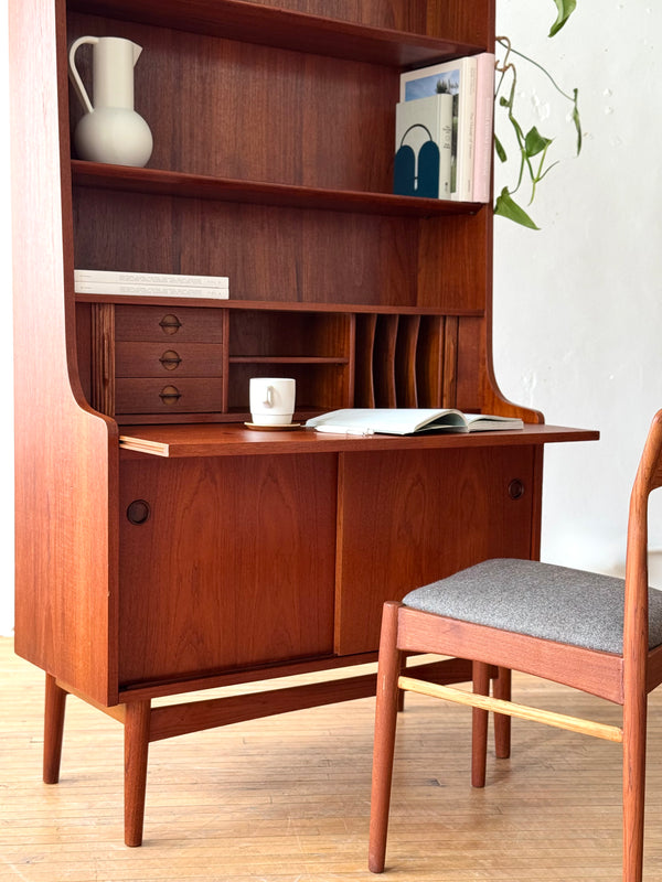 Johannes Sorth Bookcase in Teak #273