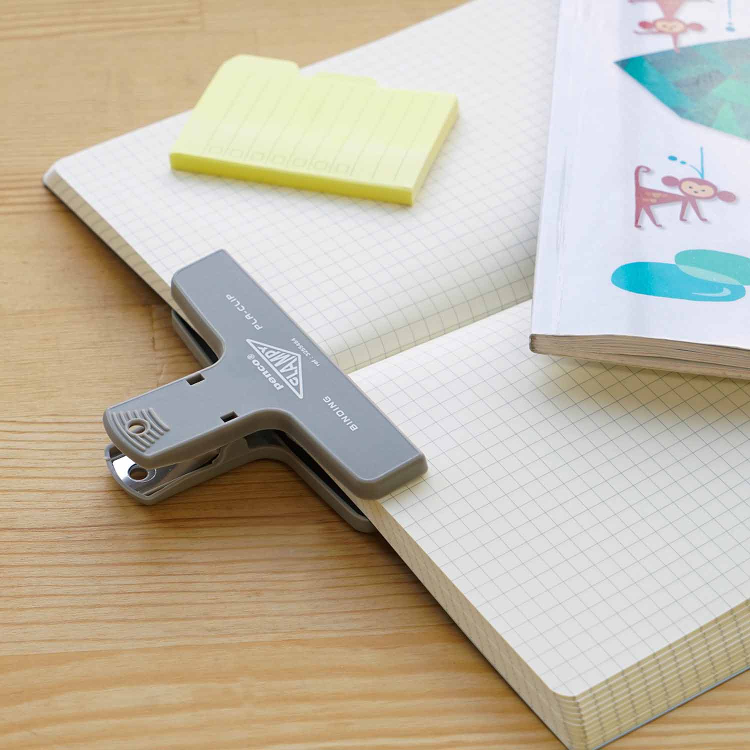 Plastic Clip: Clear Yellow