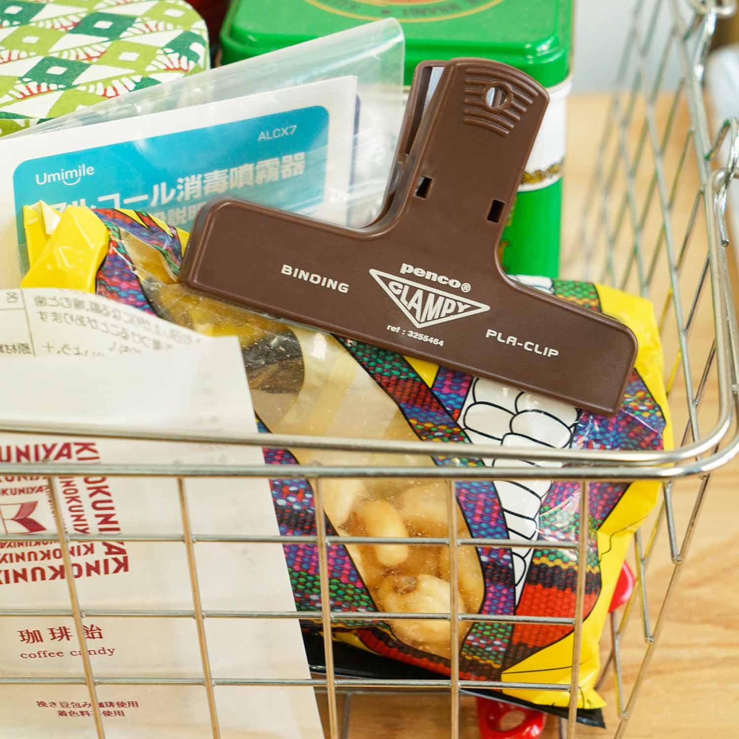 Plastic Clip: Clear Yellow