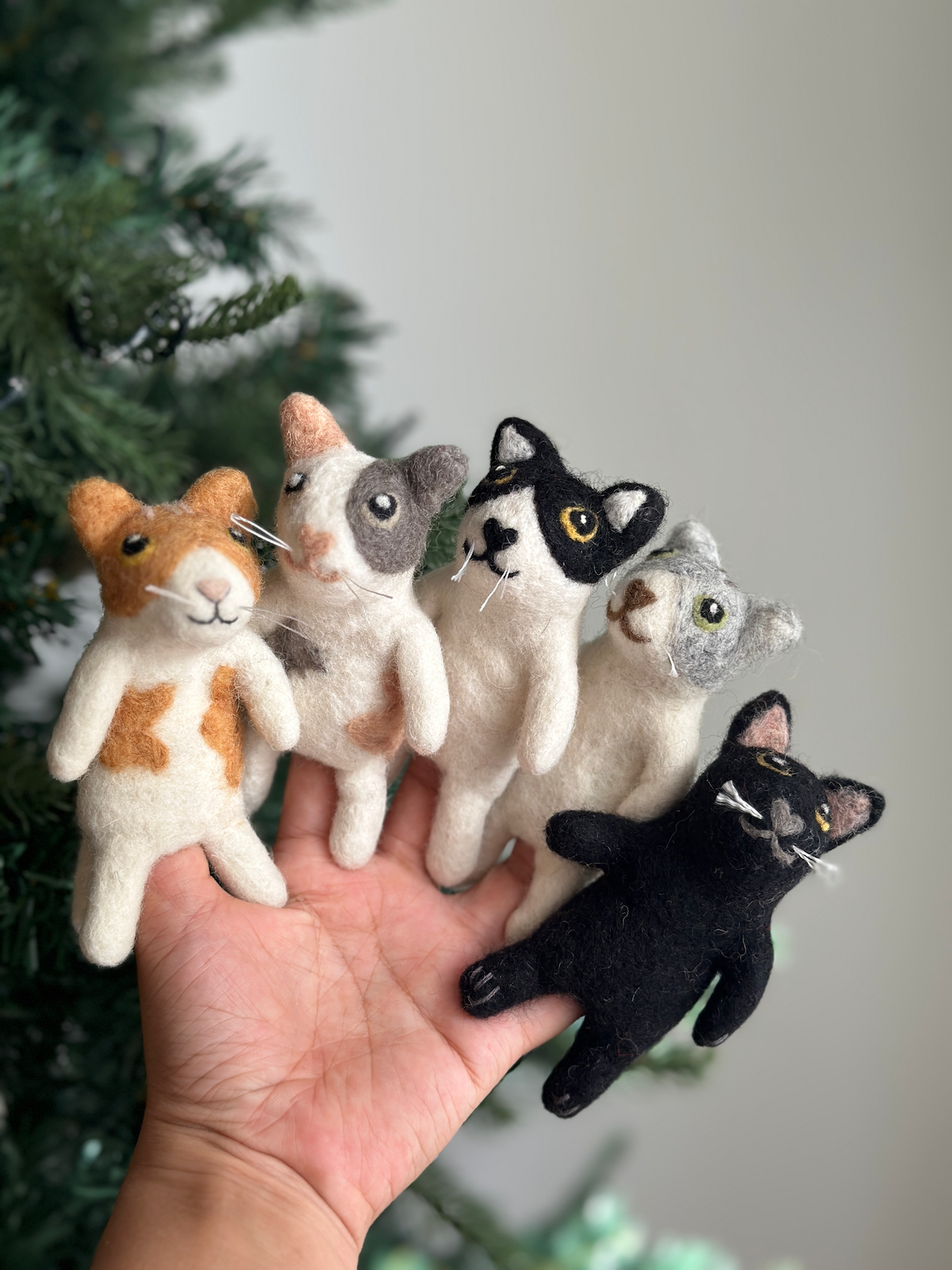 Felt Cat Finger Puppet Set