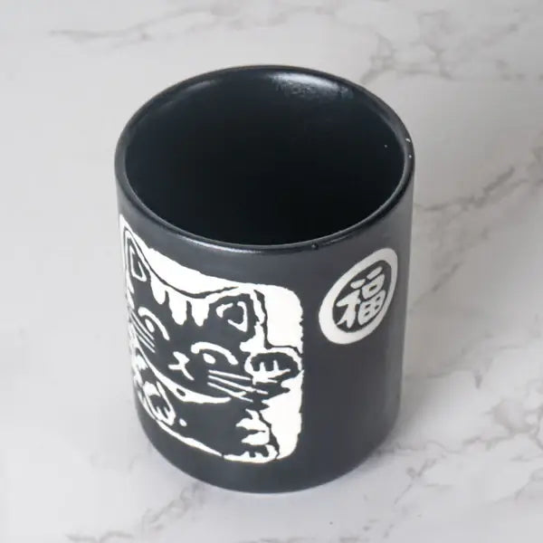 Maneki Neko Lucky Cat Yunomi Style Tea Cup: Black & White