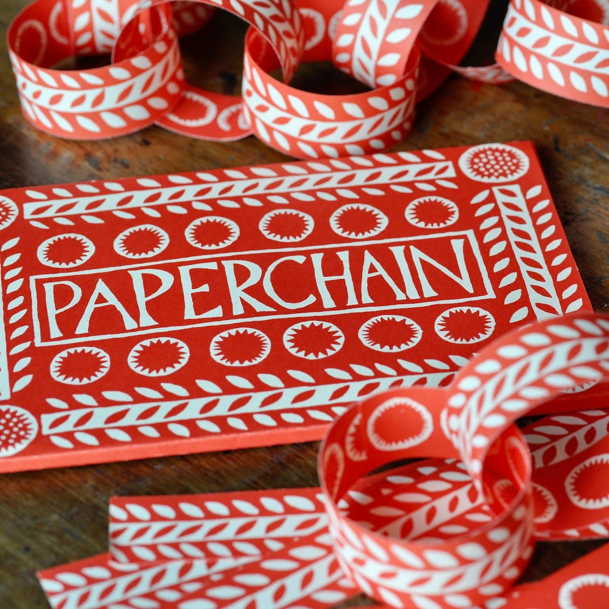 Red Paperchain Garland