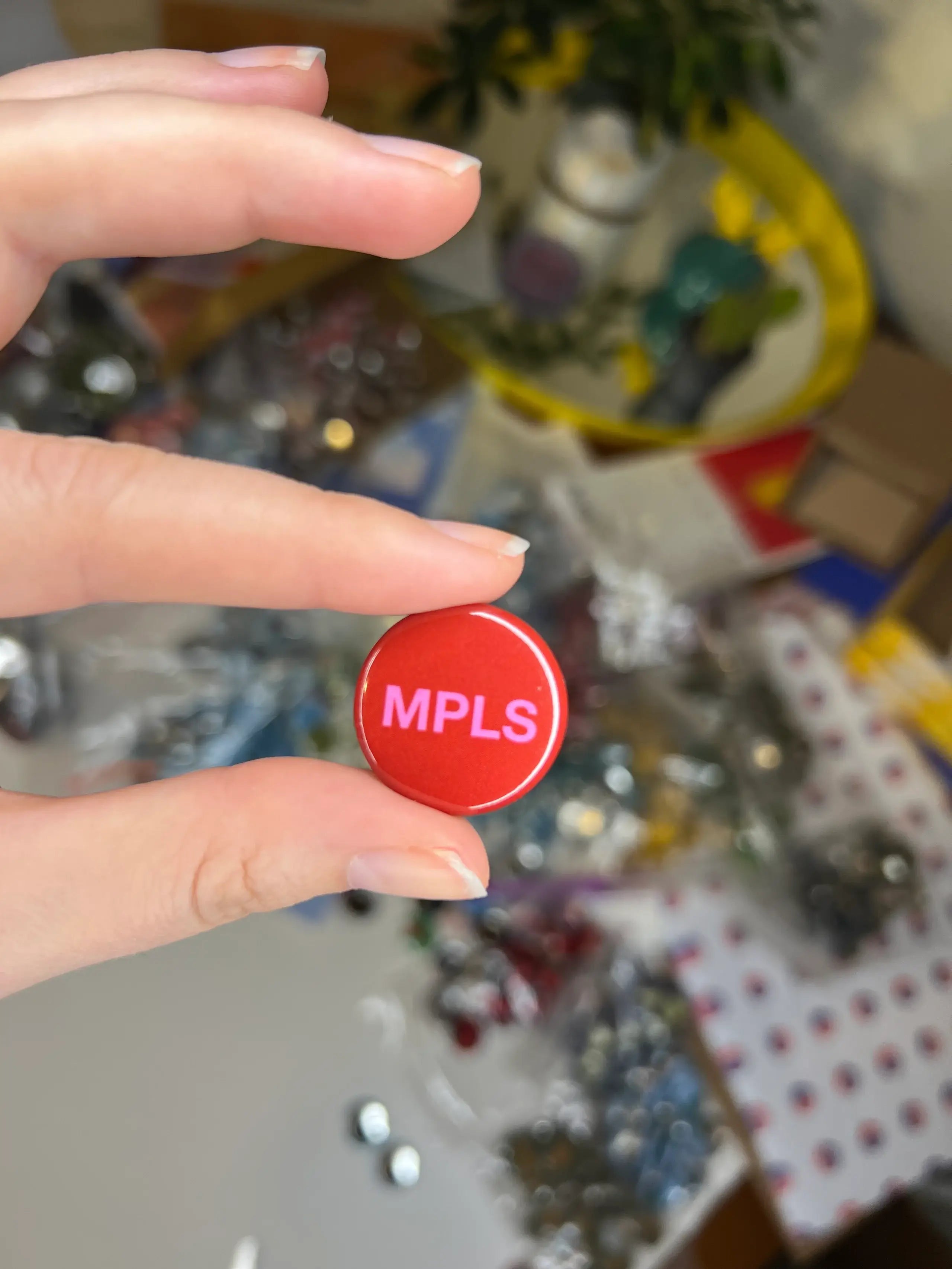MPLS 1" Circle Pin: Red and Pink