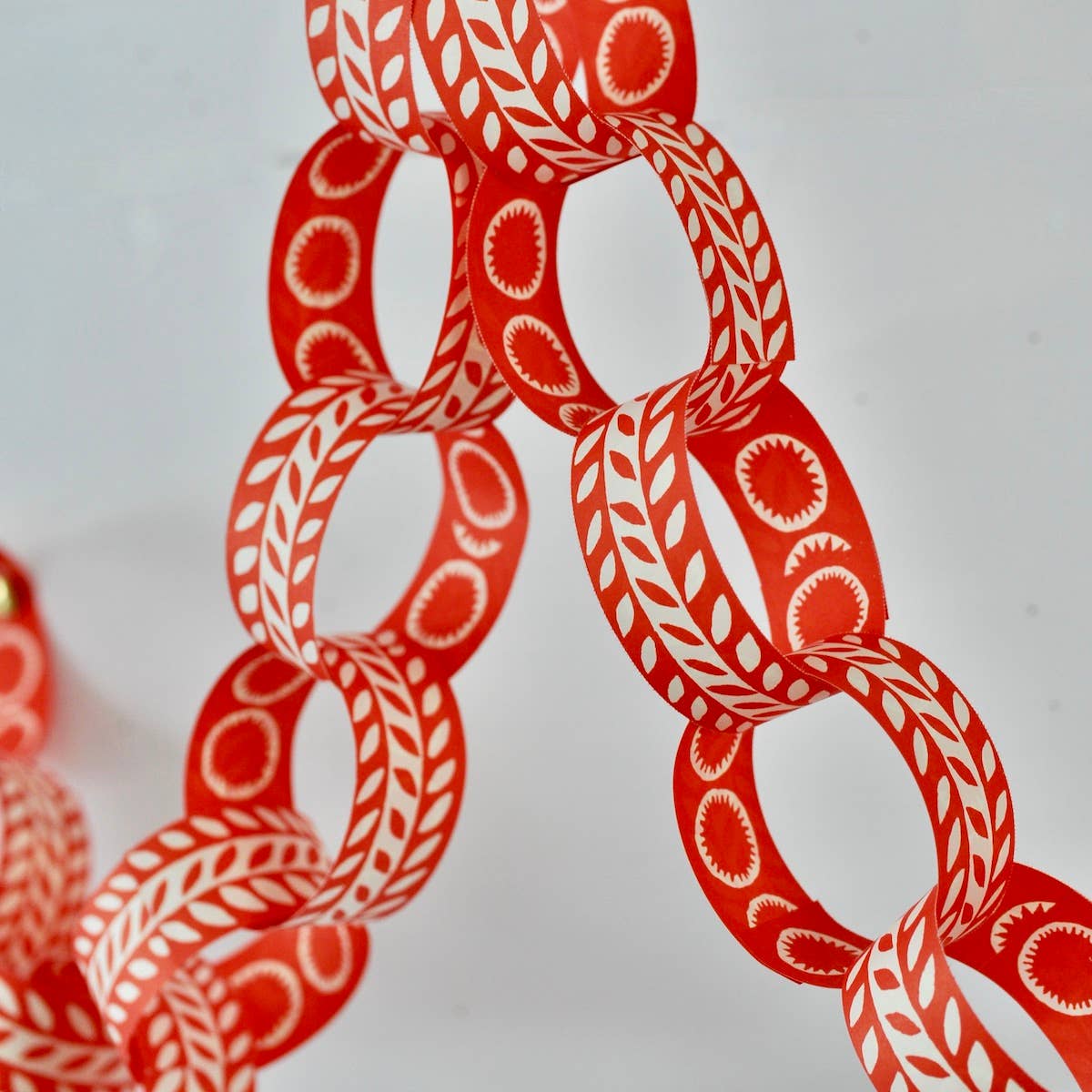 Red Paperchain Garland